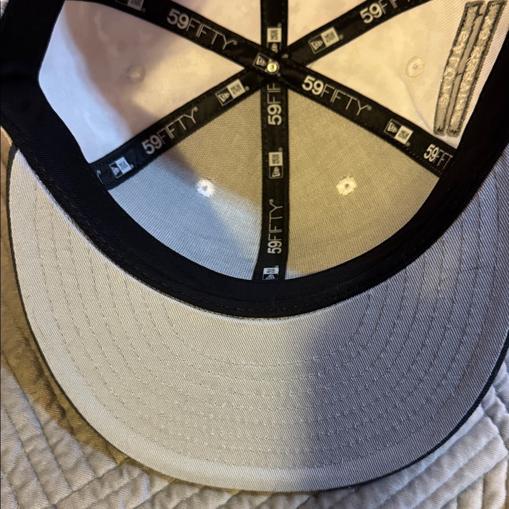 New England Patriots Salute to Service never worn- fitted 7 1/2 baseball cap - Picture 10 of 15